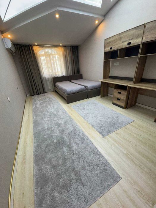 Просторная 4-комнатная квартира с ремонтом