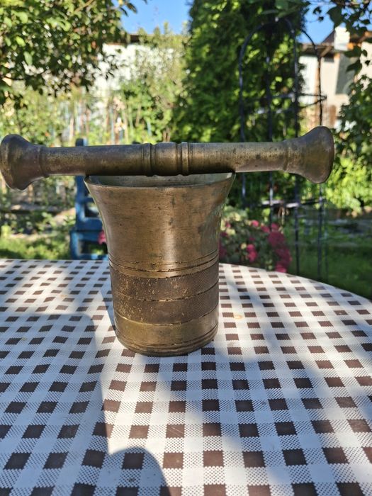 Vând  piuă  mare din bronz