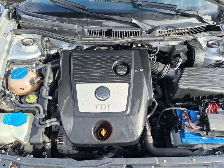 Dezmembrez VOLKSWAGEN GOLF IV Variant 1J5 2004 1.9 TDI AXR 74KW|101HP