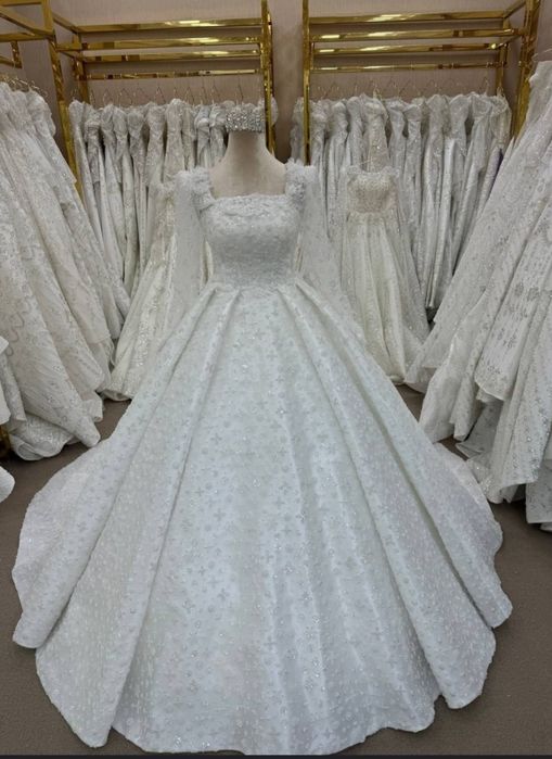 Зудлик билан сотилади !