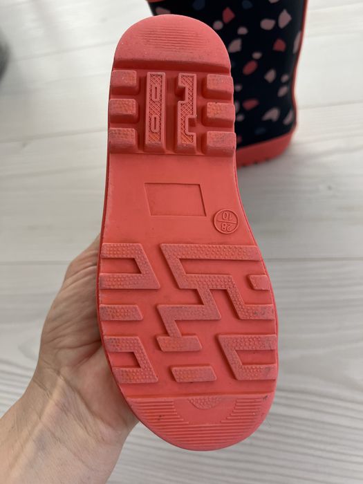 Vand cizme H&M, marimea 28, sunt noi fara eticheta!