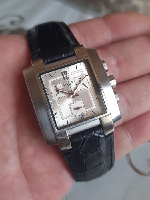 Продам часы TISSOT-хронограф