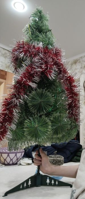 Продам пушистую ёлочку