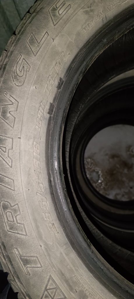 Продам  комплект Шин 4шт липучка Triangle R18 255/55