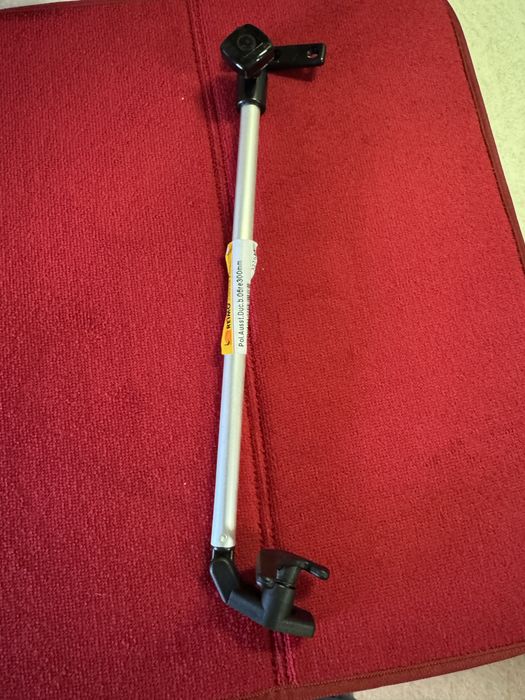 Амортисьори за прозорец на каравана