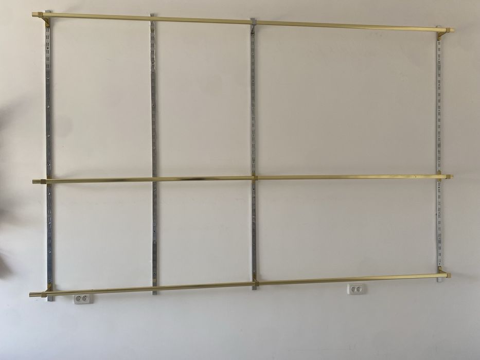 Magazin uchun veshilka