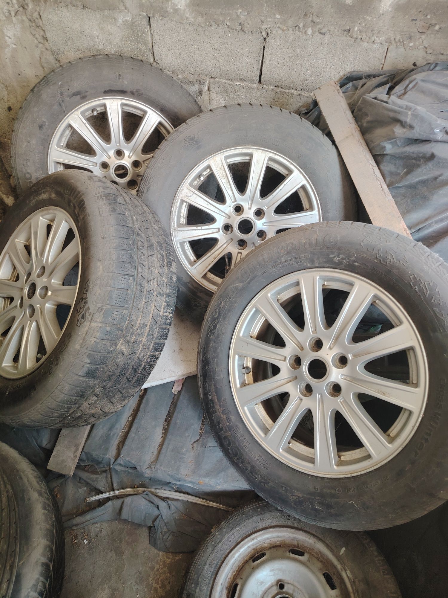 Джанти с гуми за Land Rover 255 60 18