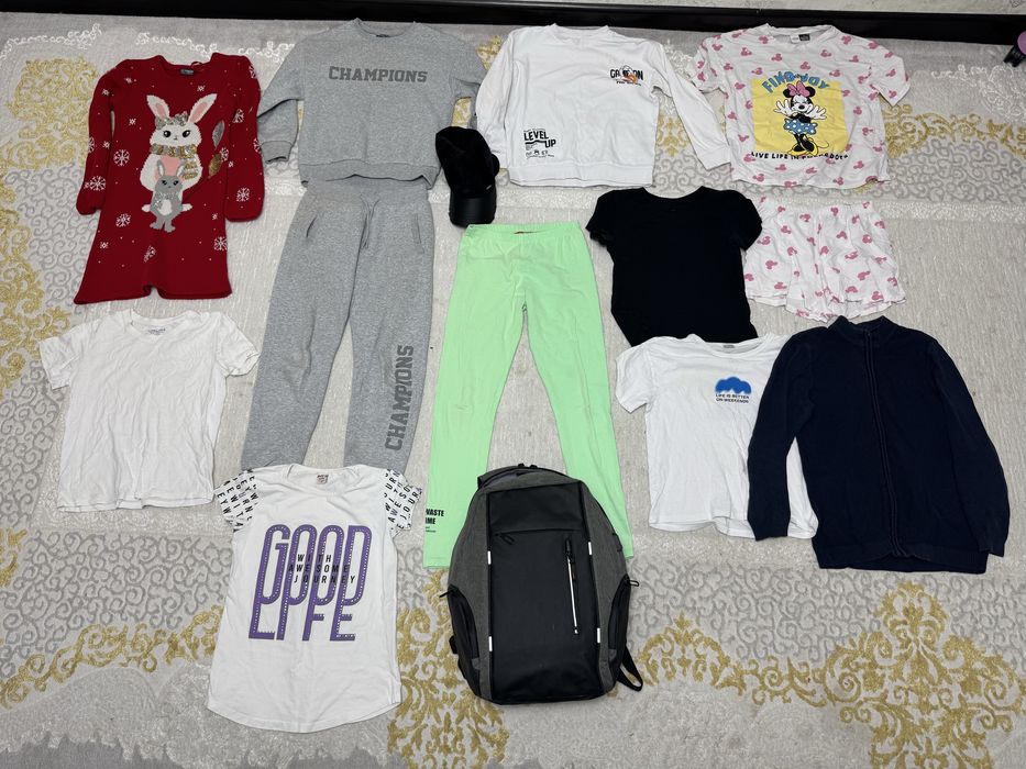 Отдам детские вещи на 8/9 л