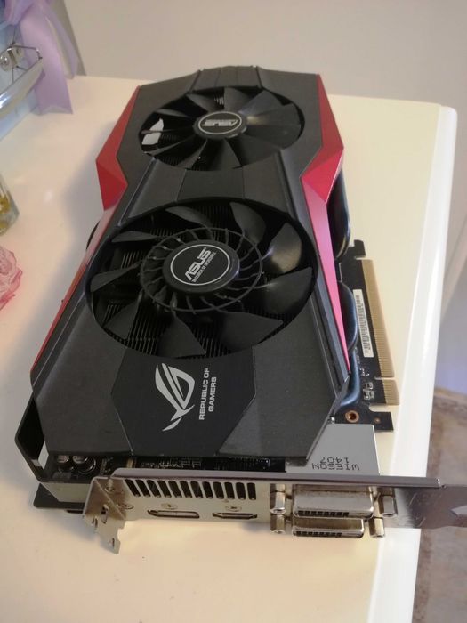 Vand placa video defecta Asus Matrix R 9290X-P-4GD5 Republic of Gamers
