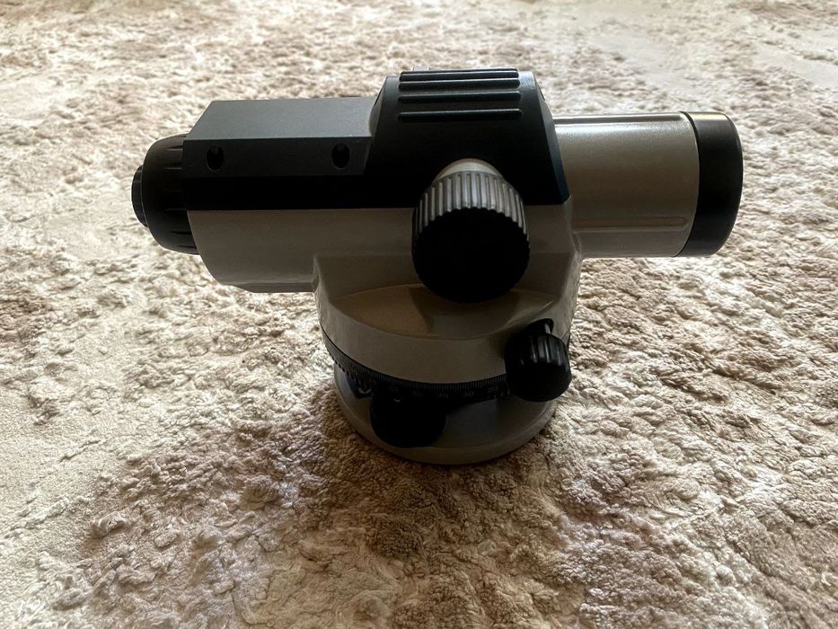 Нивелир Bosch оптический