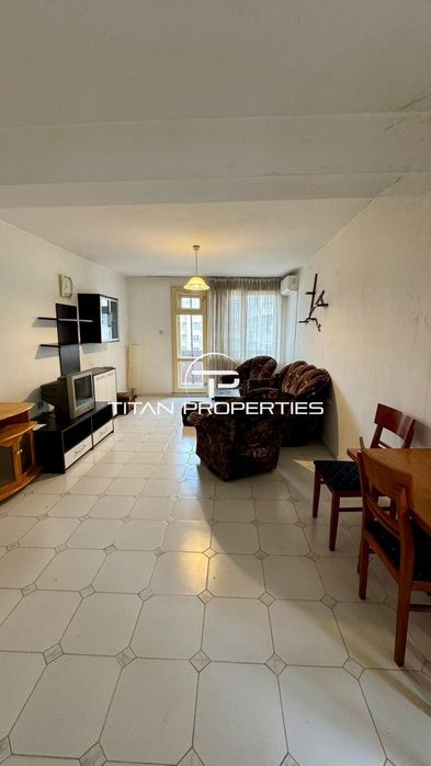 Тристаен апартамент за продажба в кв. Кършияка