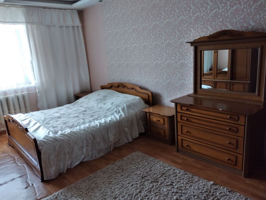 Спальный гарнитур +матрас