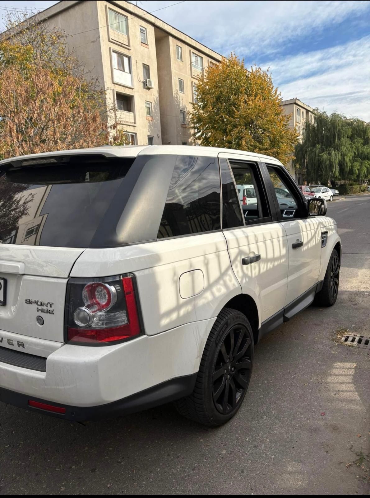 Vând / schimb RANGE ROVER 2011