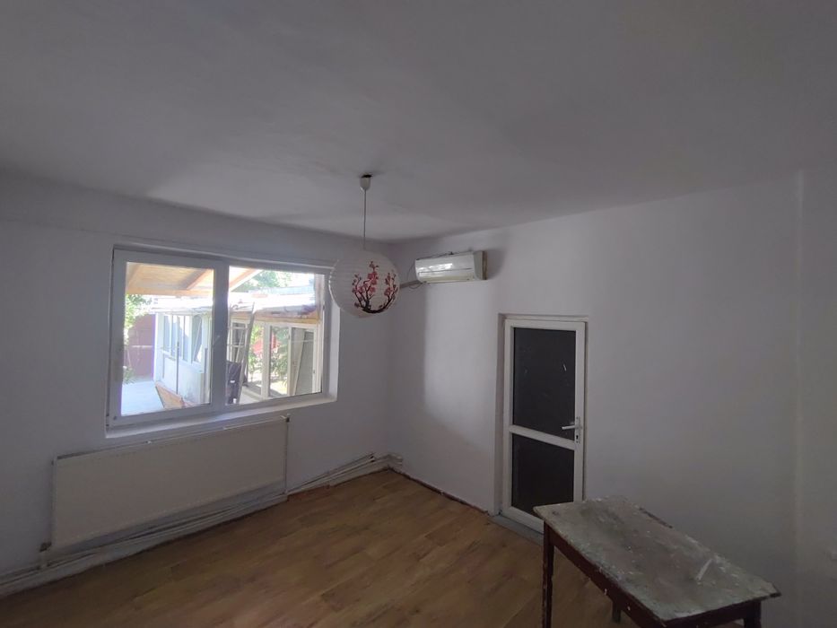 Închiriez Casa - spatiu comercial