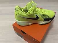 Vand afidasi Nike noi , marimea 42,5