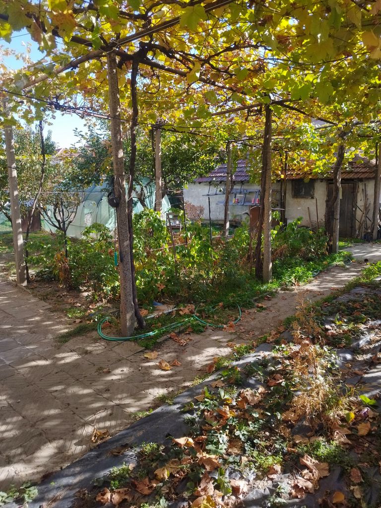 Продава се Етаж от къща в Карлово - 100 кв.м за 1150 €/кв.м - Снимка #1