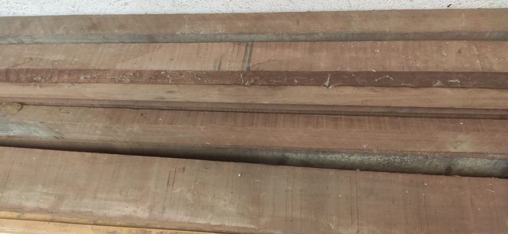 Scandura lemn mahon masiv  materie prima mobilier instrumente muzicale