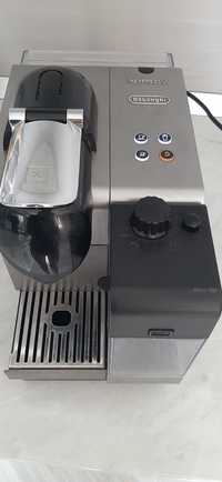 Espressor Delonghi Lattissima EN 520.S Nespresso