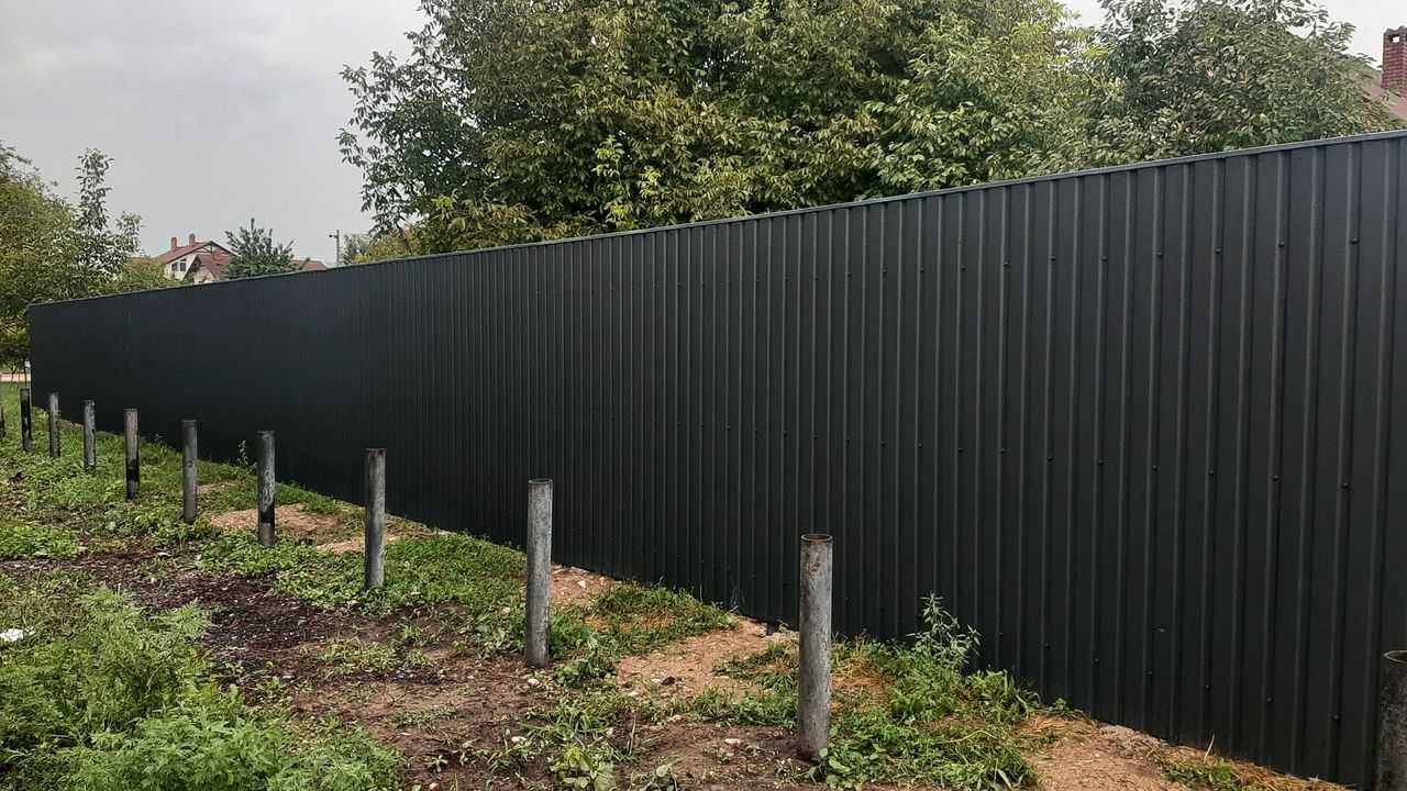 Garduri si porti din panou stil jaluzea, sipca metalica, tabla cutata
