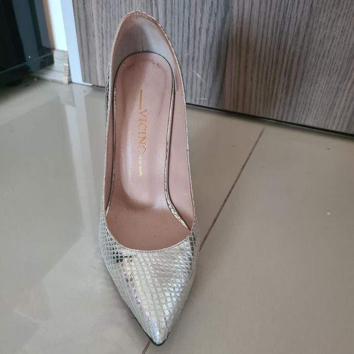 Pantofi Vicino argintii