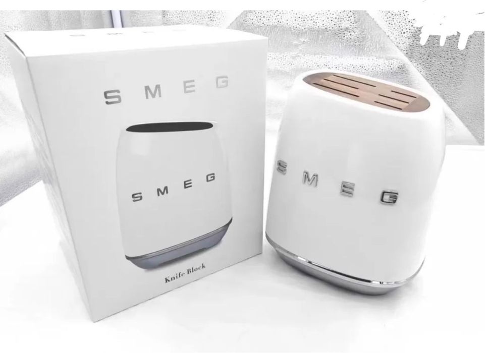 Набор ножей SMEG с подставкой