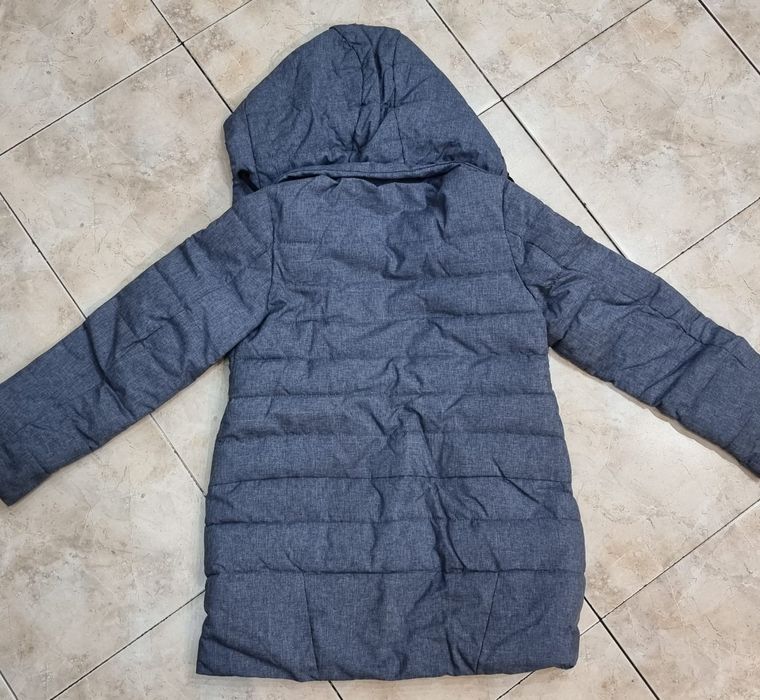 Куртка осенняя, в отличном состоянии.