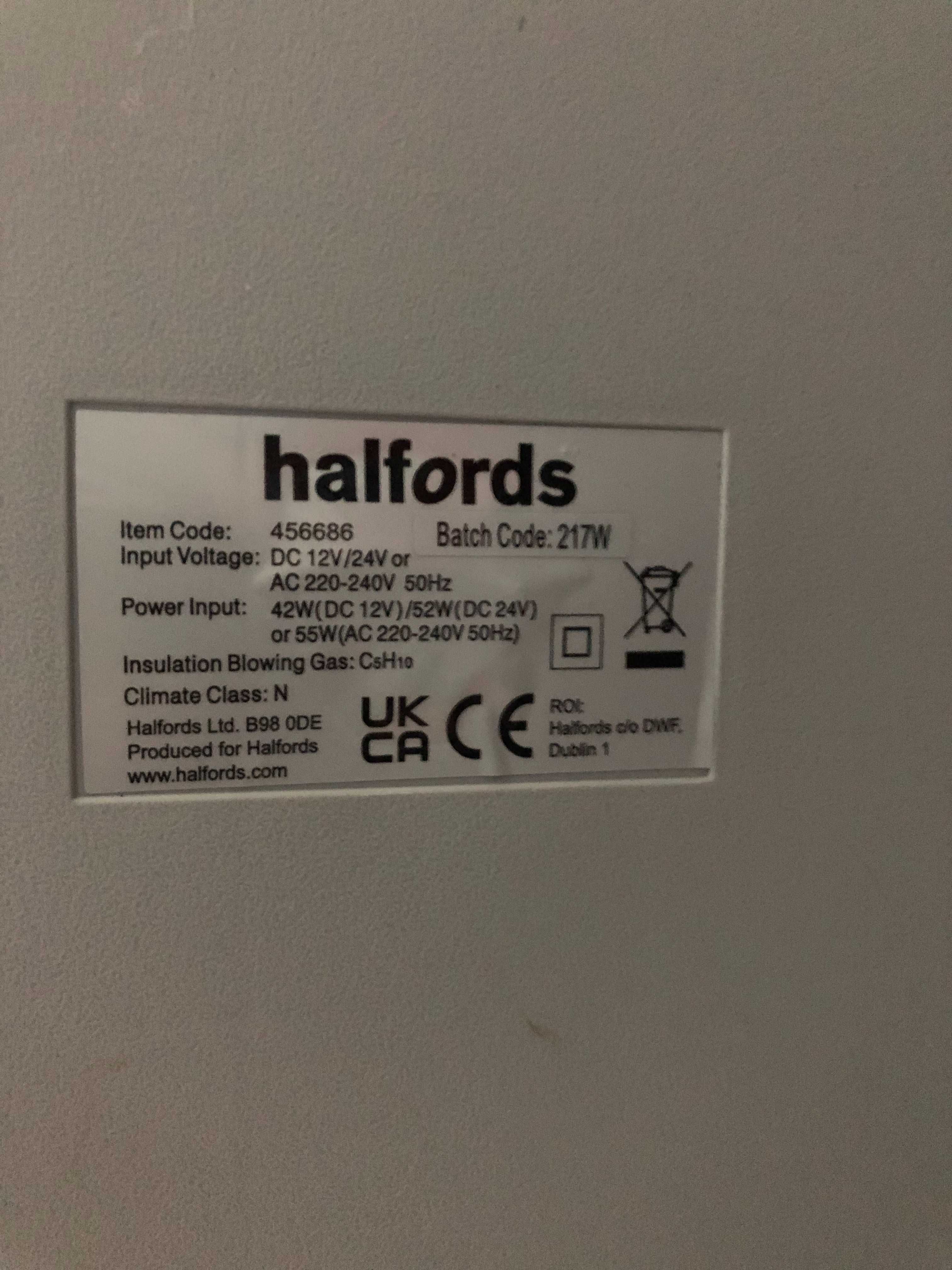 електрическа охладителна кутия Halfords 40 литрова