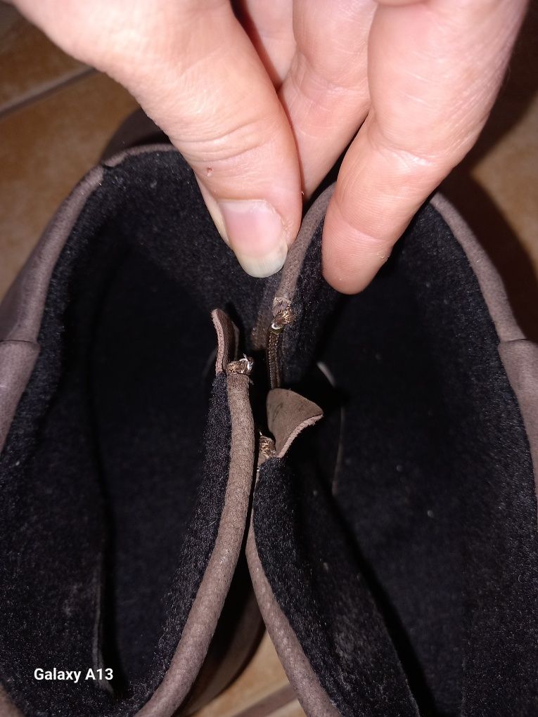 Botine din piele marca Peko, masura 36
