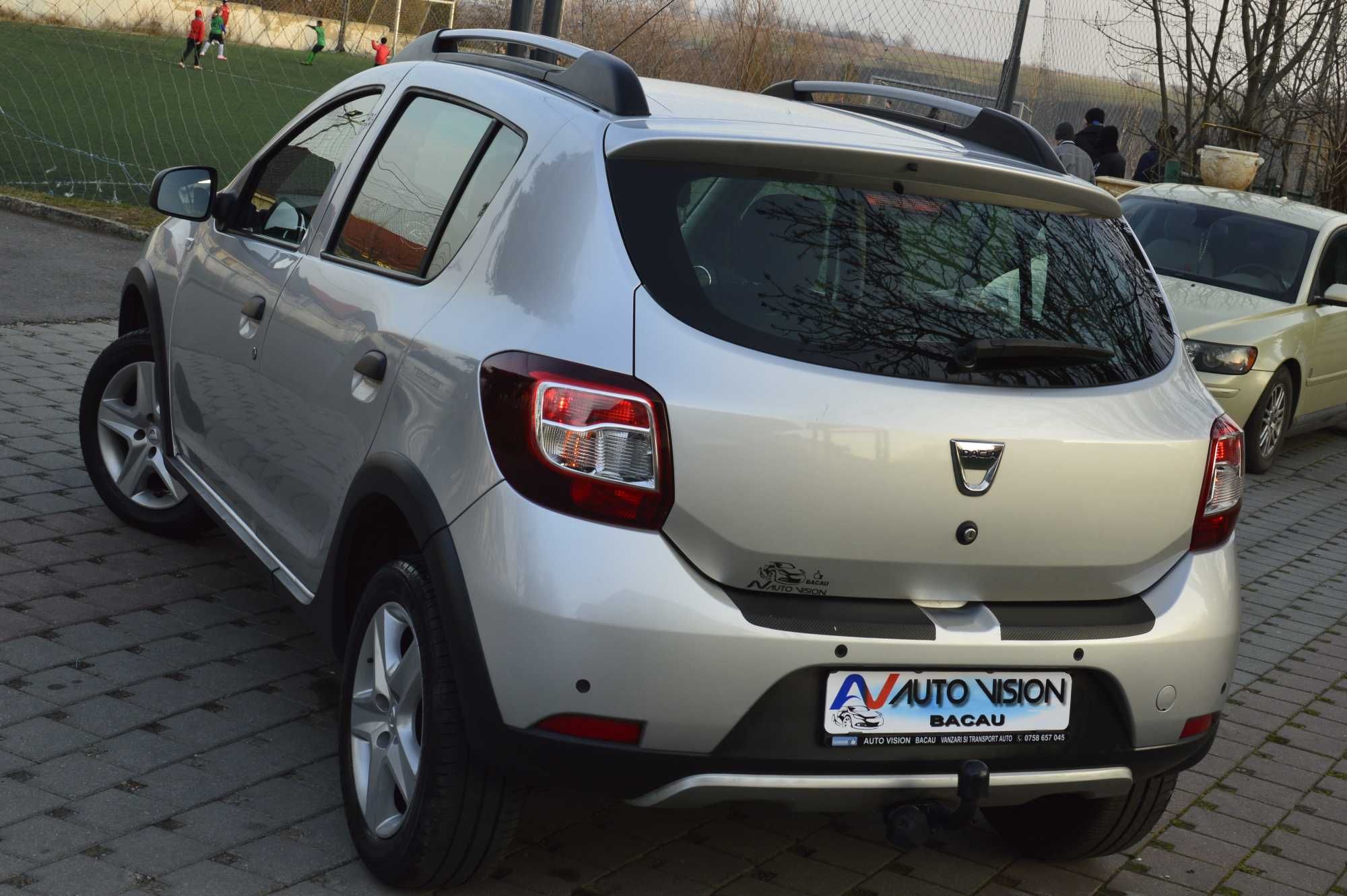 *RATE*Dacia Sandero Stepway 90CP 02/2014 E5 navi pilot clima Germania!