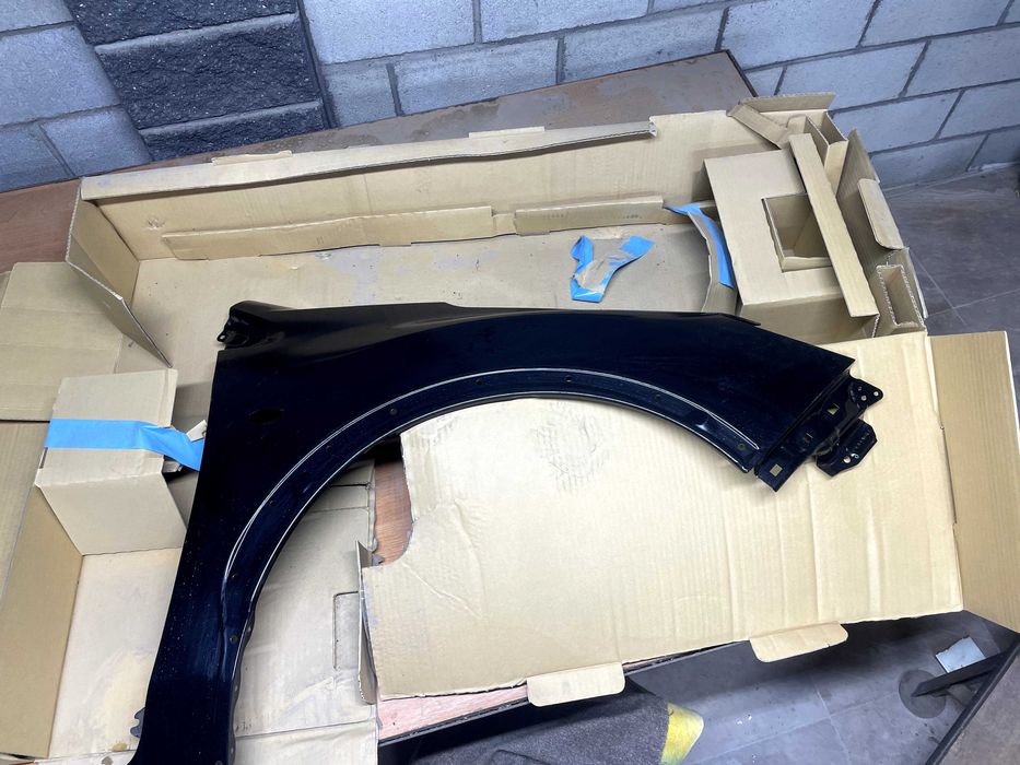 Новое оригинальное правое крыло Subaru XV