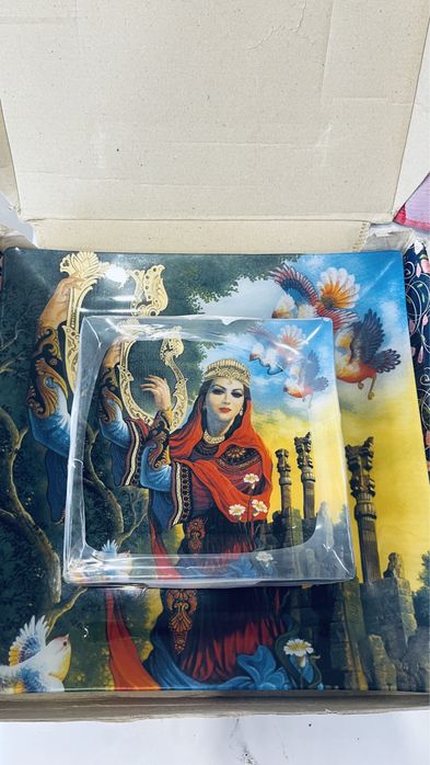 Подарочный набор стеклянных тарелок с восточным рисунком