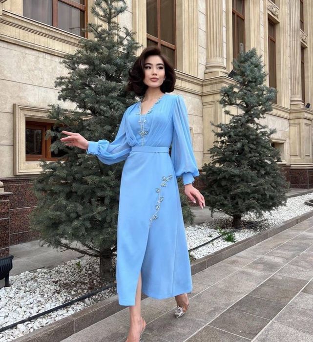 Стильные женские платья