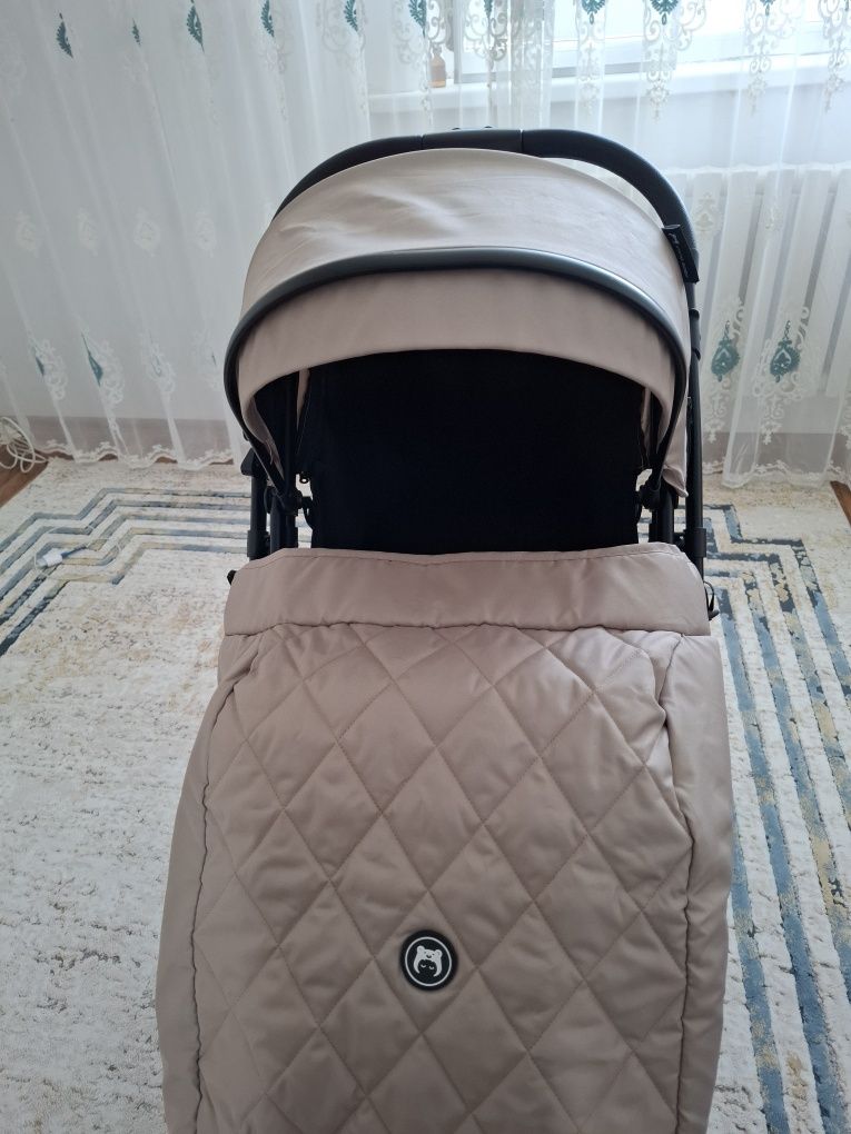 Продам прогулочную коляску