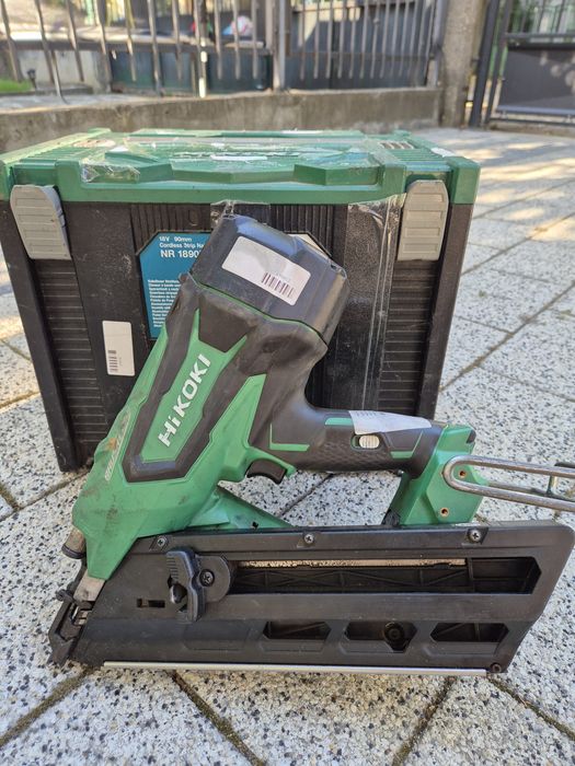 Такер за пирони  HIKOKI