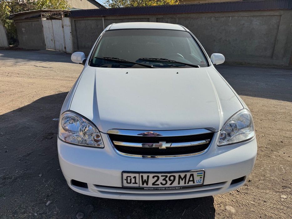 Ласетти (lacetti) 1.8, механика, 2011 год