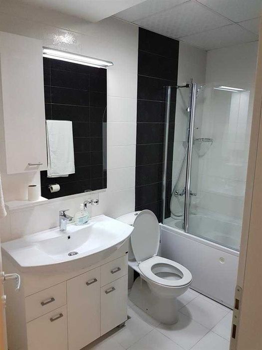 Дава се под наем Тристаен апартамент в Бургас, Център - 85 кв.м за 280.5 € - Снимка #9