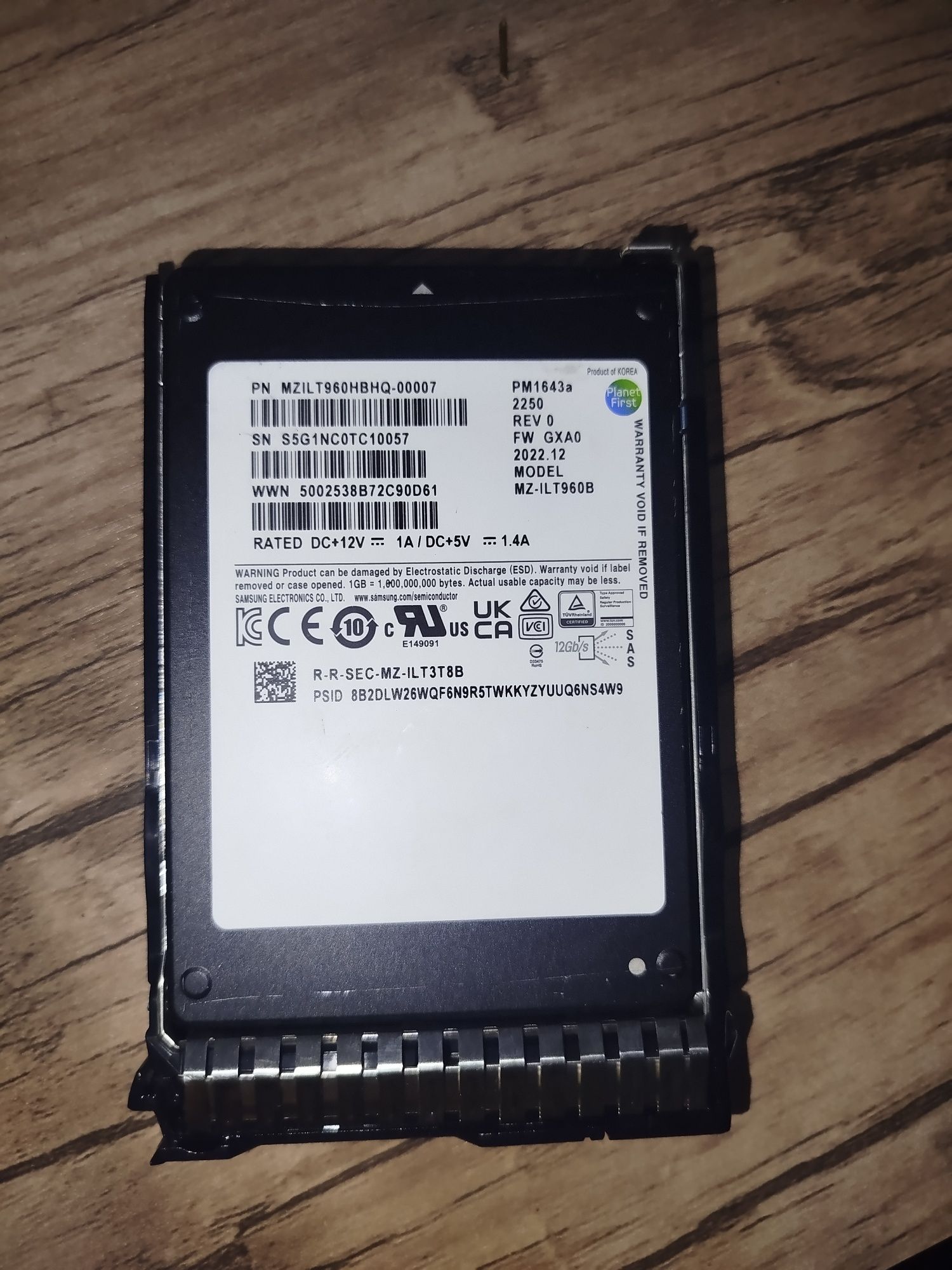 Serverni sas ssd PM1643a MZ-ILT960B SSD 960 GB SAS 12Gb/s