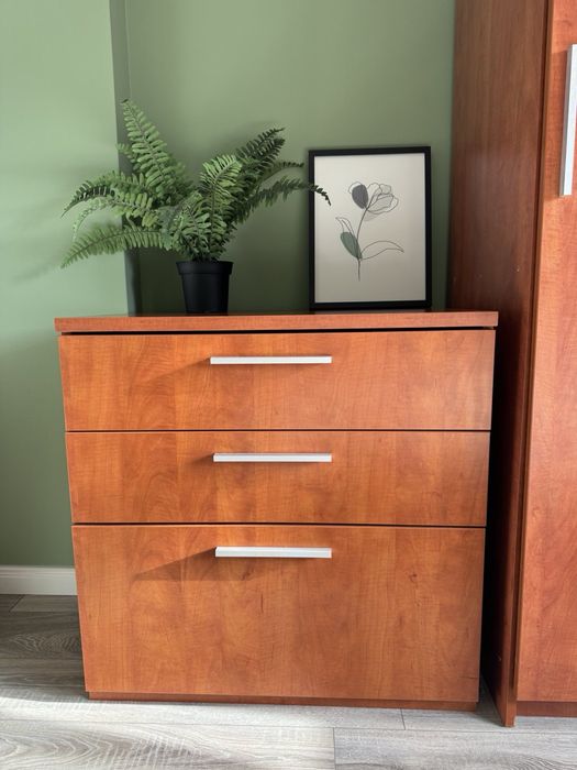 Комплект гардероб, спалня и шкафове