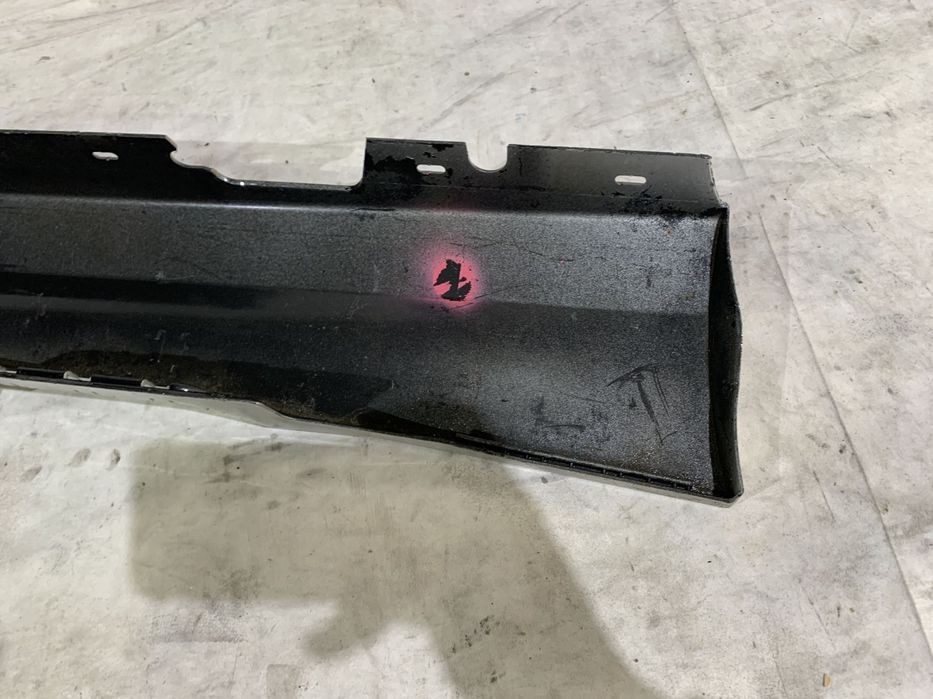 Prag stanga BMW Seria 1, E87, 2005, 2006, 2007, 2008, 2009, 2010, 2011, cod origine OE 51777184353.