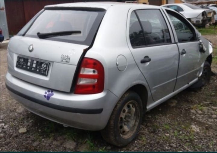 Mocheta interior skoda fabia 1.4i benzina aua 6y2