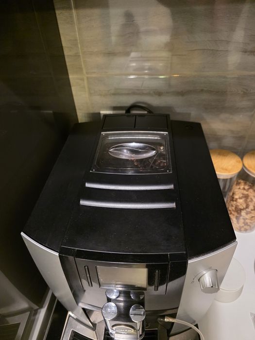 Espressor automat JURA E6 Professional