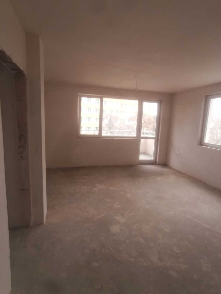 Продава се Тристаен апартамент в Стара Загора, Била - 93 кв.м за 914 €/кв.м - Снимка #3
