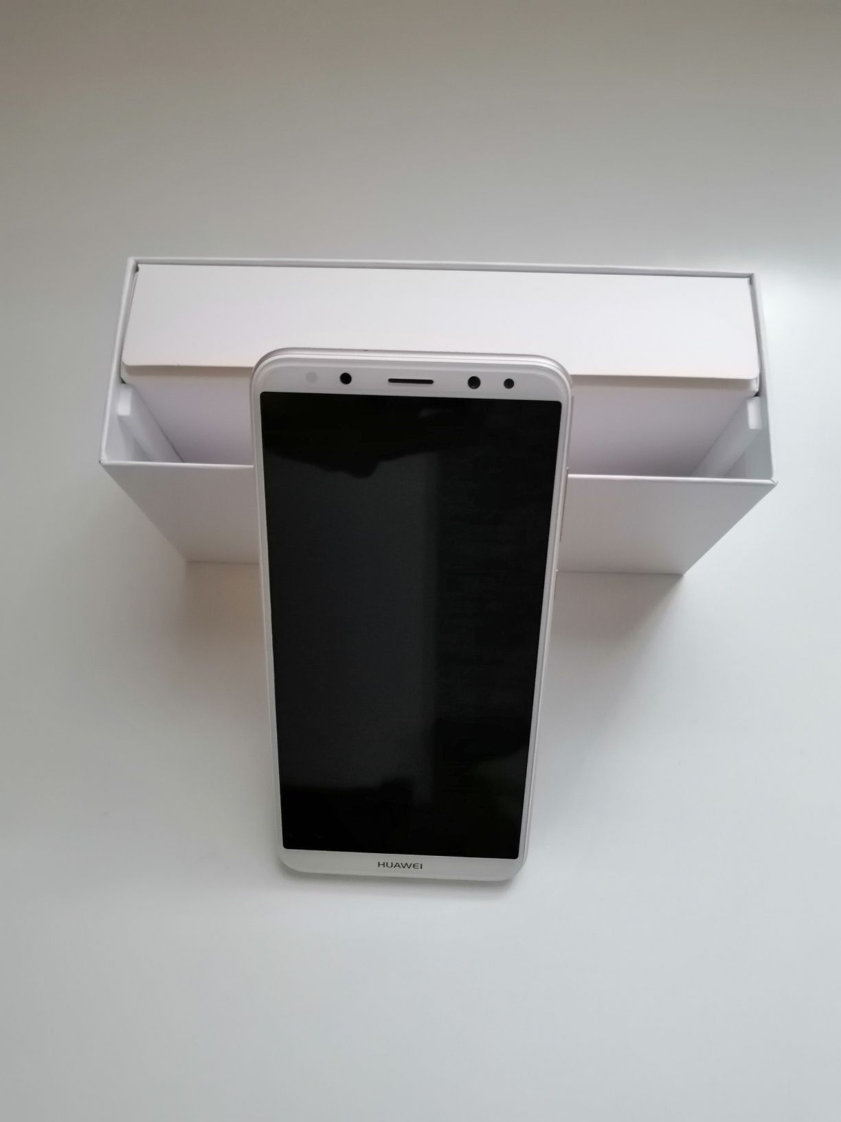 Telefon dual sim Huawei Mate 10 Lite, 64 GB stocare, 4 GB RAM