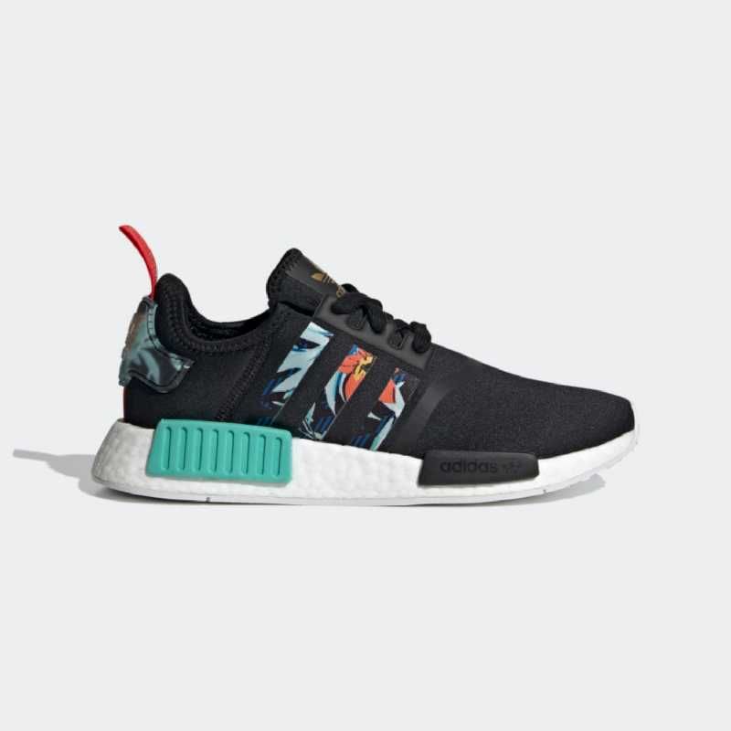 Оригинални дамски маратонки * ADIDAS NMD_R1 *