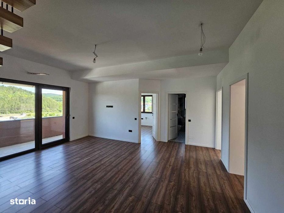 Apartament 7 Camere, 165mp, Pe 2 Nivele, Zona VIVO