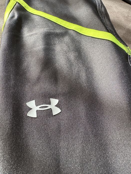 Спортен дамски клин Under Armour