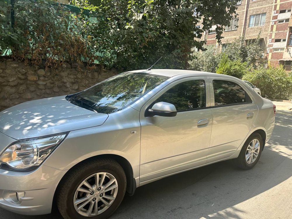 Продам свой автомобиль Chevrole Cobalt 2024 года
