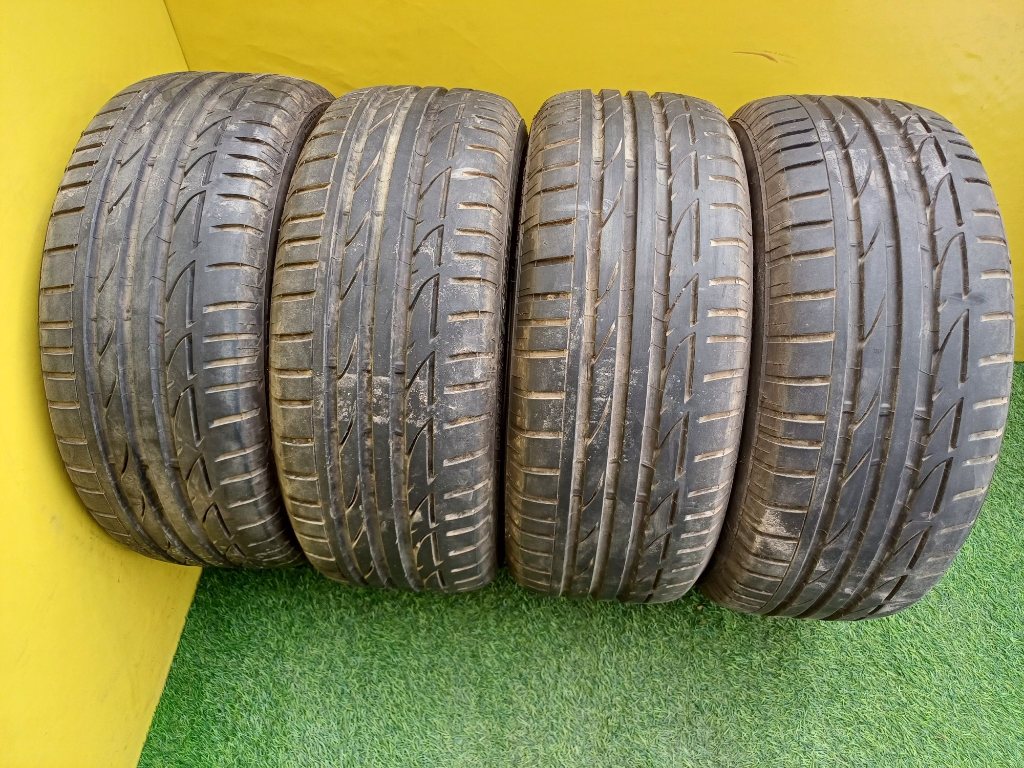 Шины 225/50 R17 Bridgestone комплект.