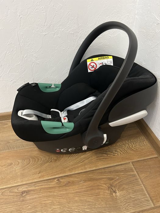 Автолюлька Cybex Aton b2 i-size