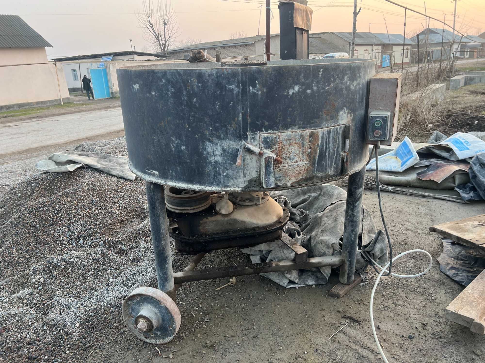Шлакаблок апарати / Shlakablok aparati